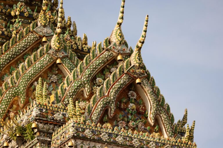 Thailand Travel Guide 2026: Islands, Temples & Night Markets